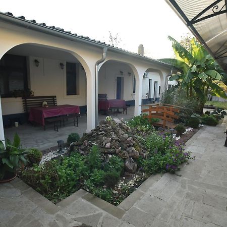 Eco Rural Tourism Association Skorenovac Hotel Exterior foto