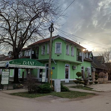 Eco Rural Tourism Association Skorenovac Hotel Exterior foto